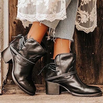 Bequeme Damen Stiefeletten aus robustem Leder in Schwarz