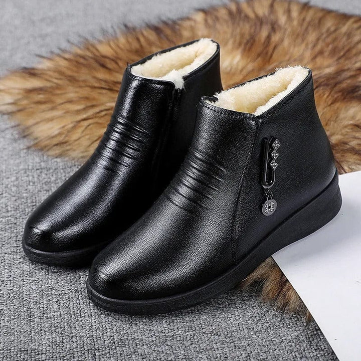 Bequeme Damen Winterstiefel mit Reißverschluss in Schwarz 2
