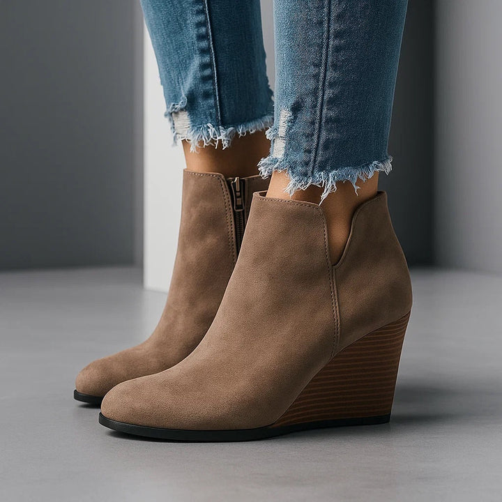 Botas de Ante Tobillo con Cuña para Mujer en Marrón