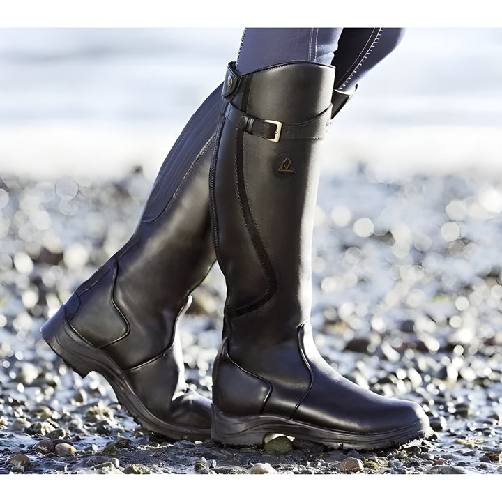 Botas de Cuero Resistentes para Todo Clima en Negro