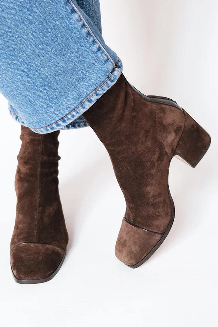 Botines de gamuza elegantes para otoño en Marrón oscuro