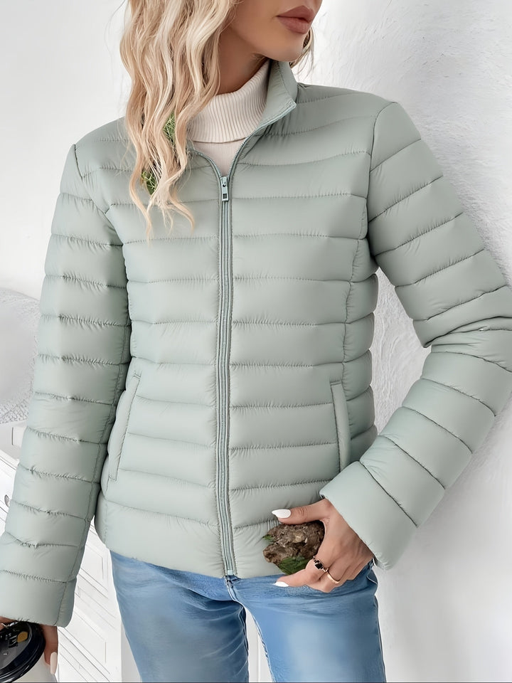 Chaqueta Acolchada Entallada Ligera en Caqui