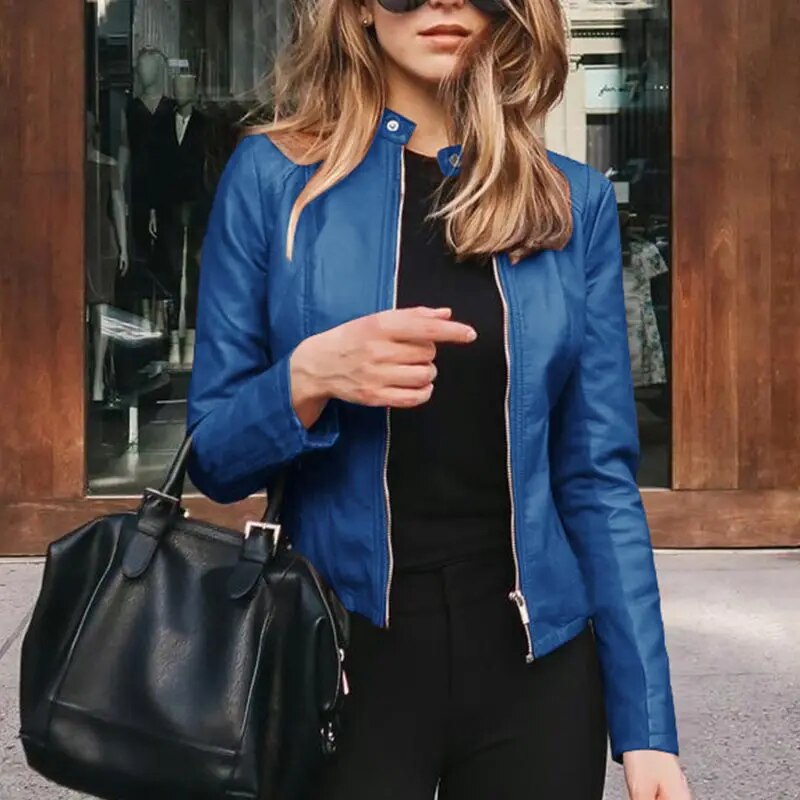 Chaqueta de cuero ajustada para mujer en Azul