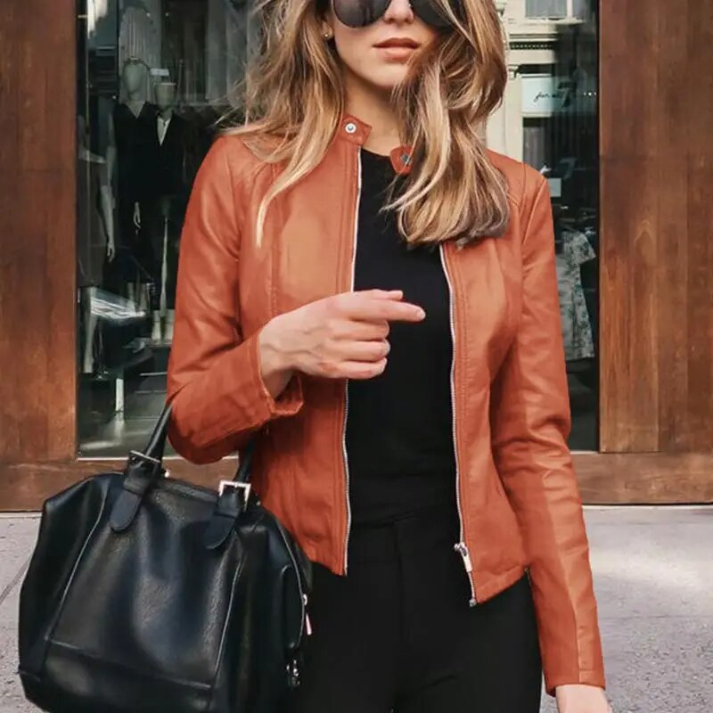 Chaqueta de cuero ajustada para mujer en Naranja