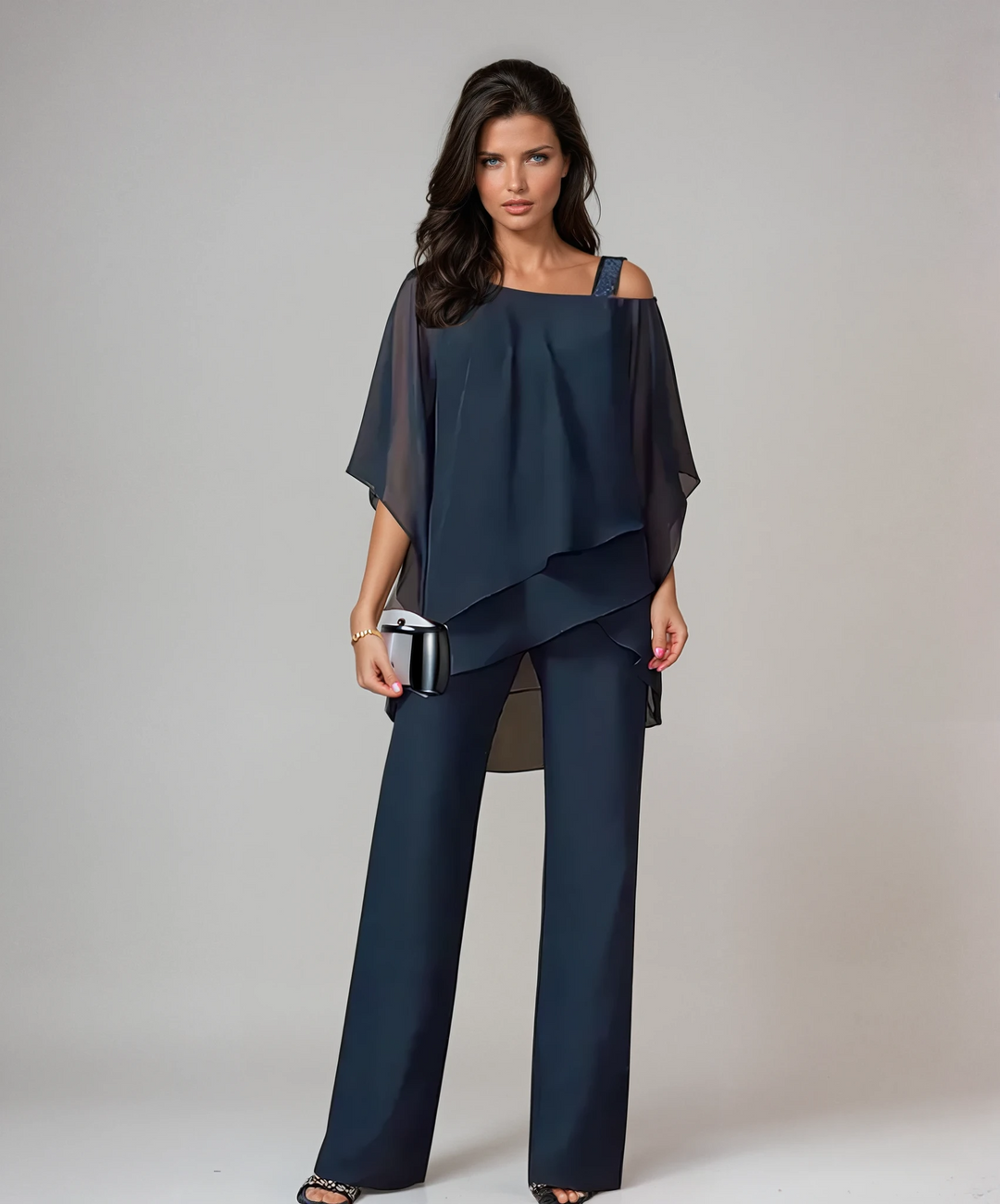 Conjunto Elegante Asimétrico de Capas en Azul marino