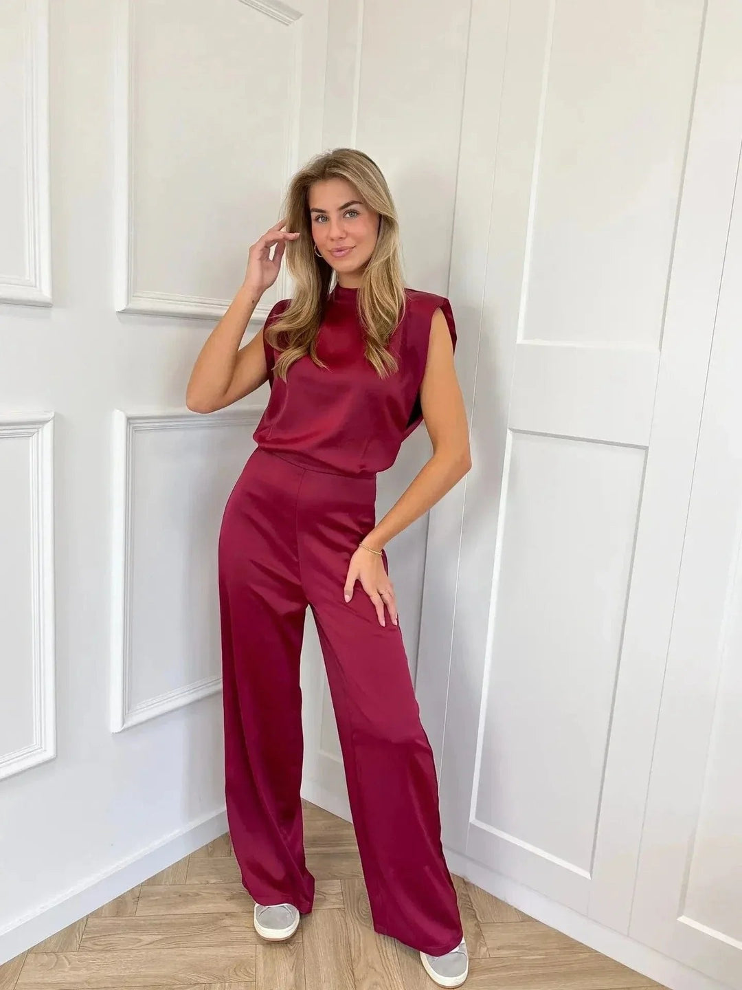 Damen Eleganter Satin-Jumpsuit mit Weiten Hosen