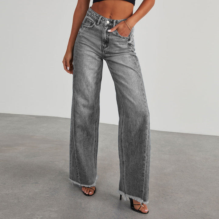 Damen Jeans mit ausgefranstem Saum und weitem Bein in Grau
