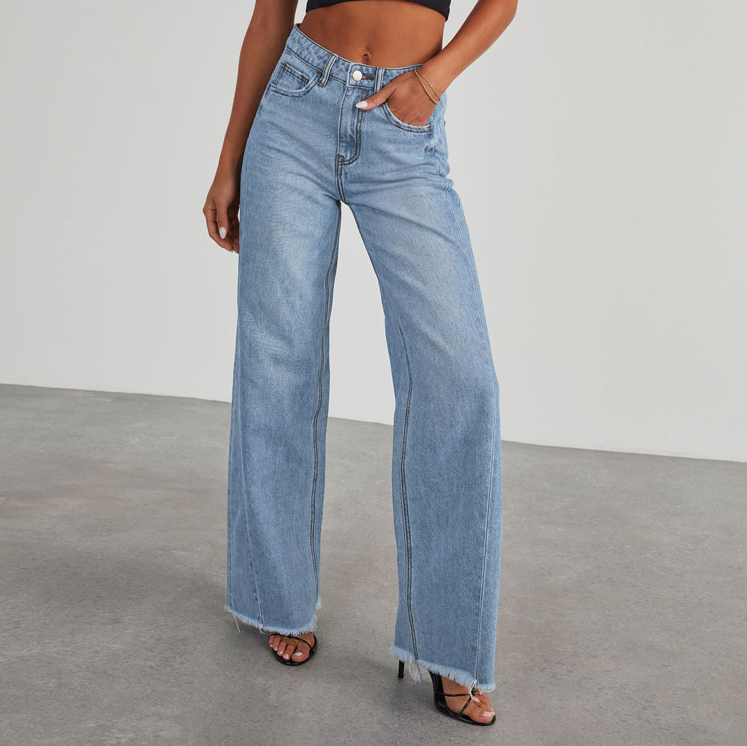 Damen Jeans mit ausgefranstem Saum und weitem Bein in Hellblau