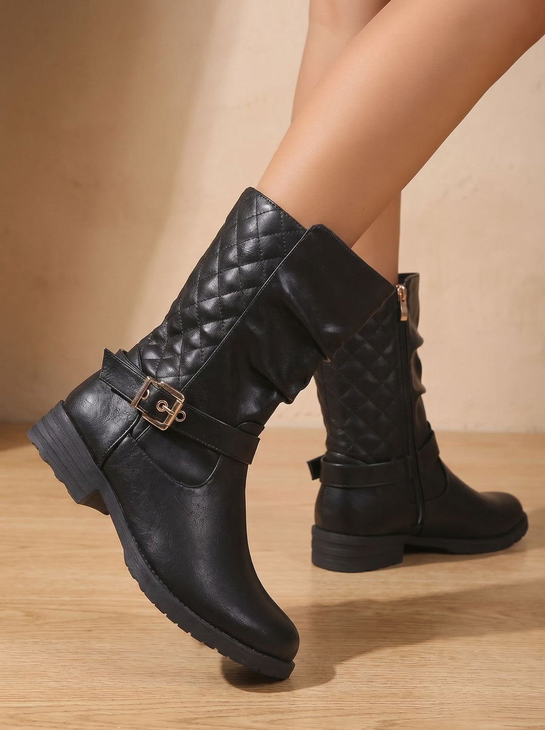 Damen Lederstiefel mit Blockabsatz und gerafftem Schaft in Goldfarben 6