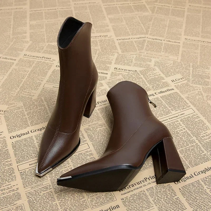 Damen Stiefeletten mit Absatz in elegantem Stil in Braunes Fleecefutter