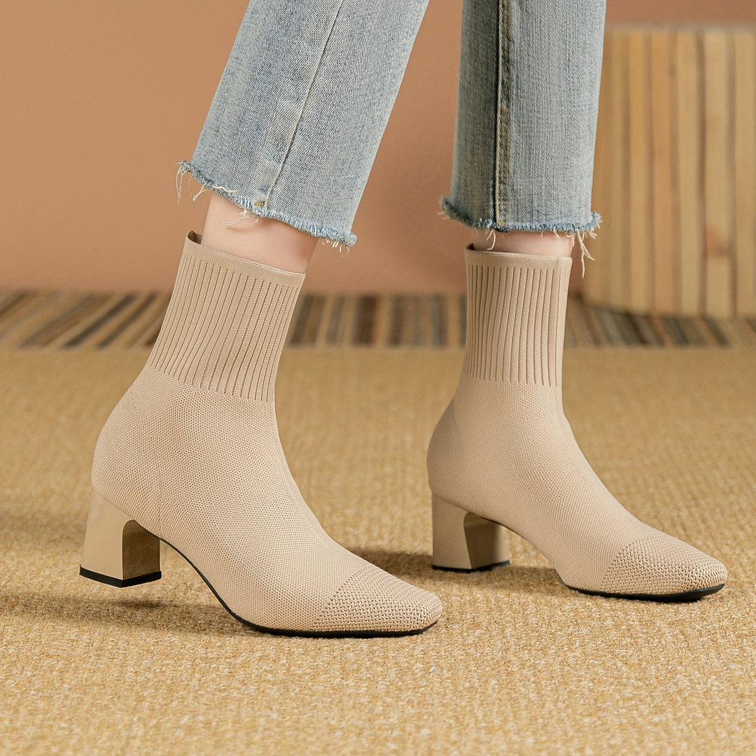 Damen Stiefeletten mit Strickschaft und Blockabsatz in Beige