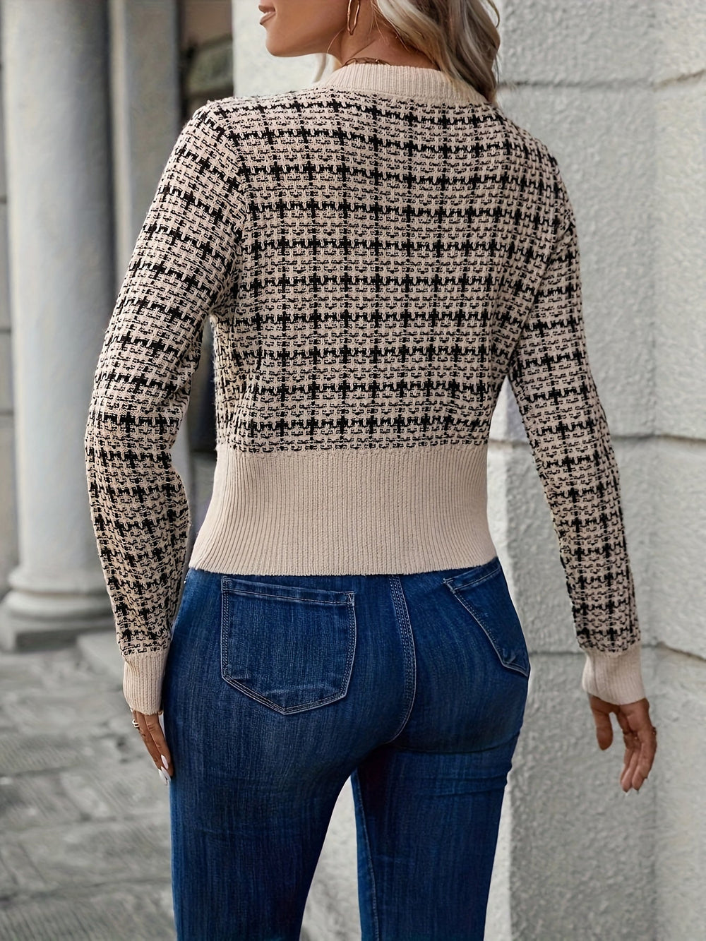Damen Strickjacke aus Tweed im eleganten Kurz-Schnitt (2)