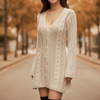 Luisa | Damen Strickkleid mit Zopfmuster für Herbst