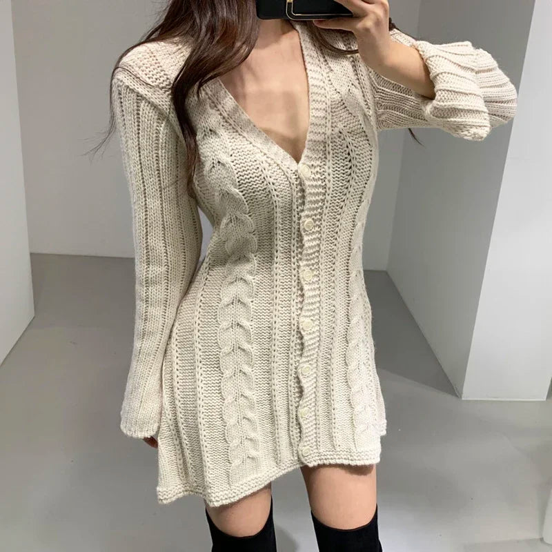 Damen Strickkleid mit Zopfmuster für Herbst (3)
