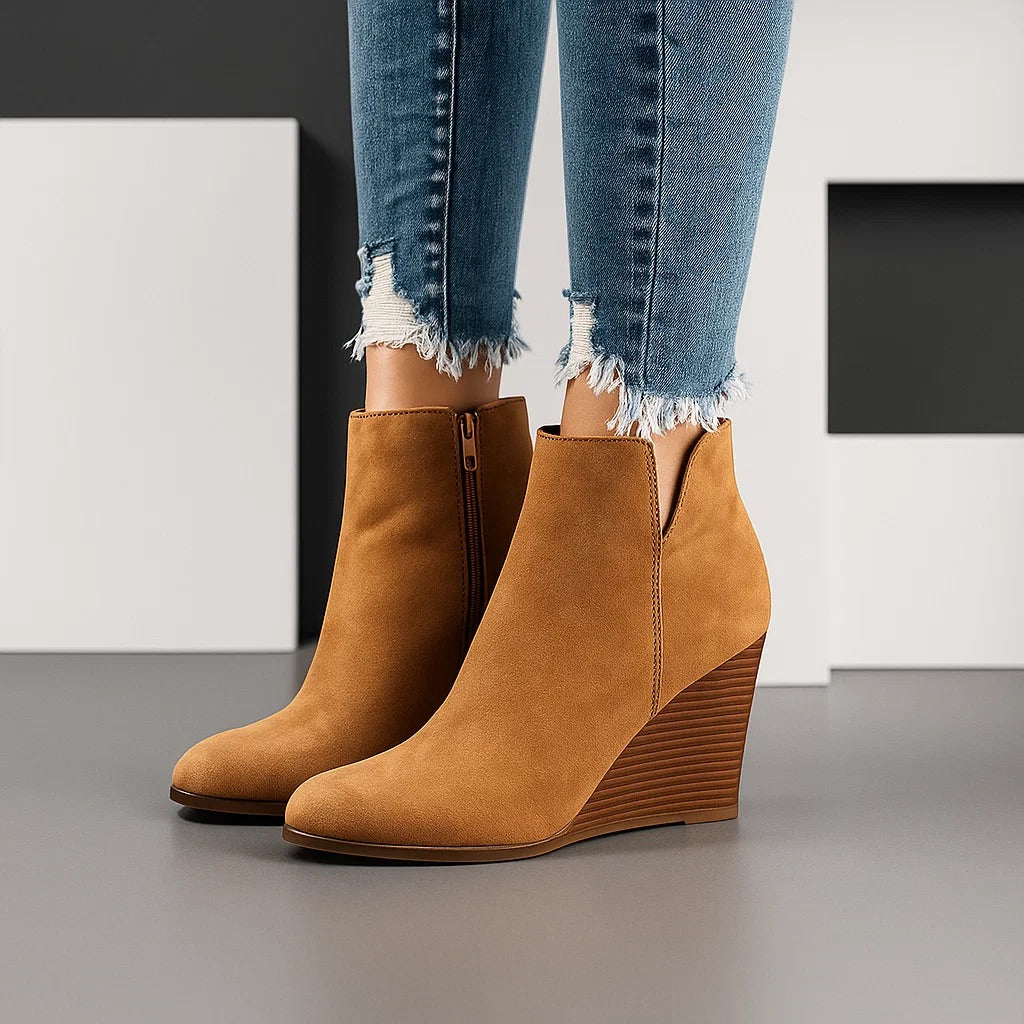Damen Wildleder Stiefeletten mit Keilabsatz in Khaki