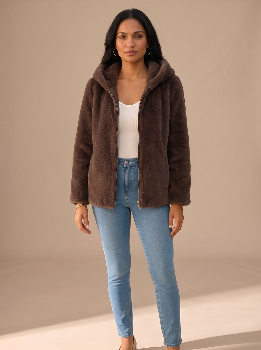 Damen Wintermantel aus Teddyfleece mit Kapuze in Braun