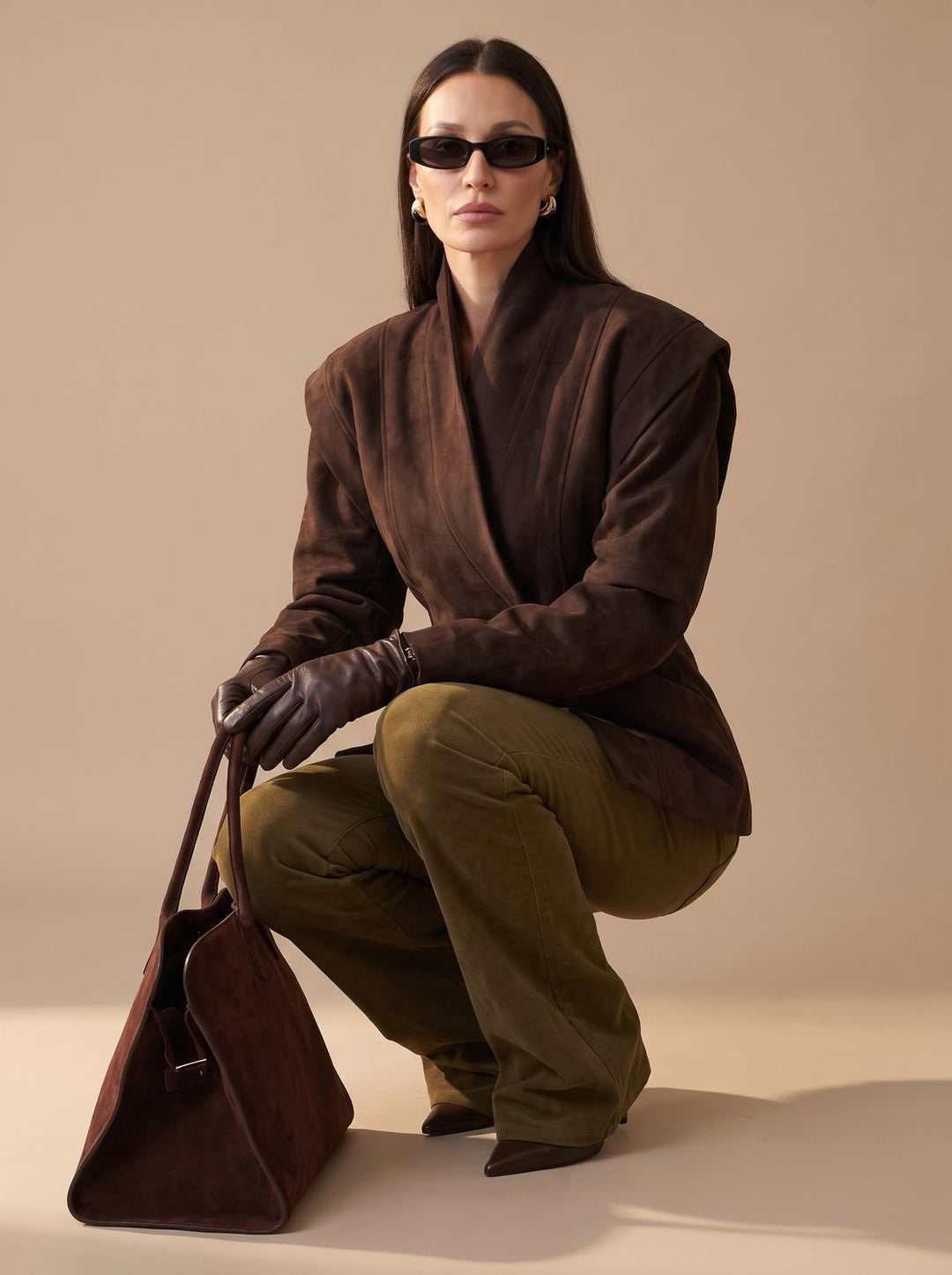 Damen Wintermantel aus Wildleder-Optik im Wickel-Stil (5)