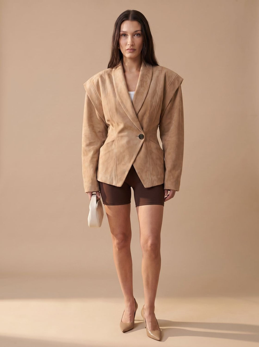 Damen Wintermantel aus Wildleder-Optik im Wickel-Stil in Hellbraun