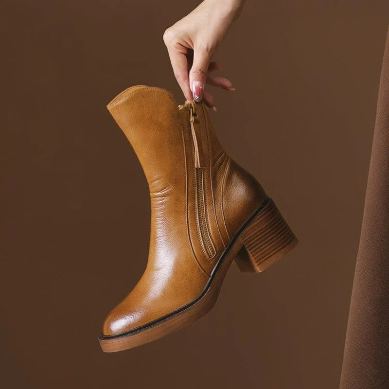 Elegante Damen Stiefeletten aus echtem Leder in Braun