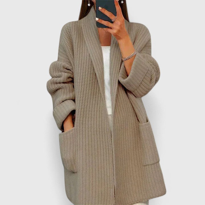 Elegante Damen Strickjacke mit Rippstrick in Braun