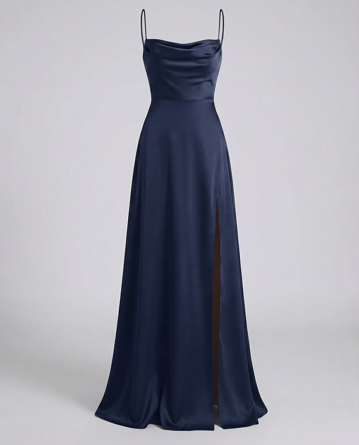 Elegante Vestido de Invitada Maxi de Seda en Azul oscuro