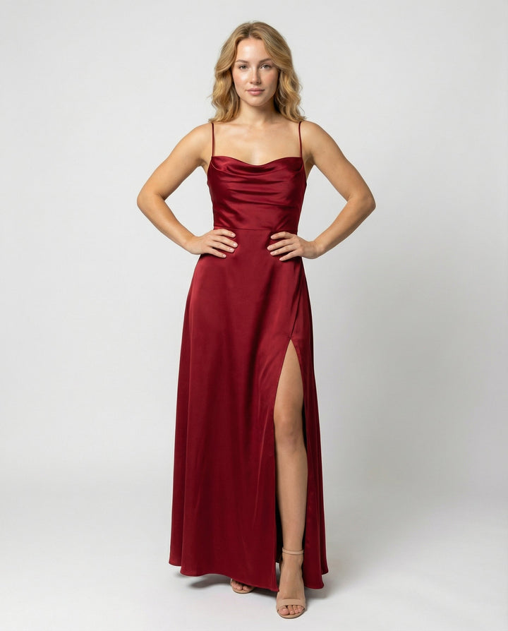 Elegante Vestido de Invitada Maxi de Seda en Rojo