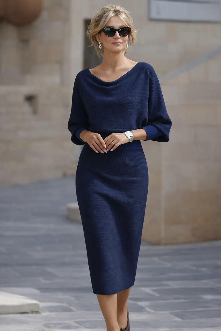 Elegantes und komfortables Damen Strickkleid Midi in Marineblau