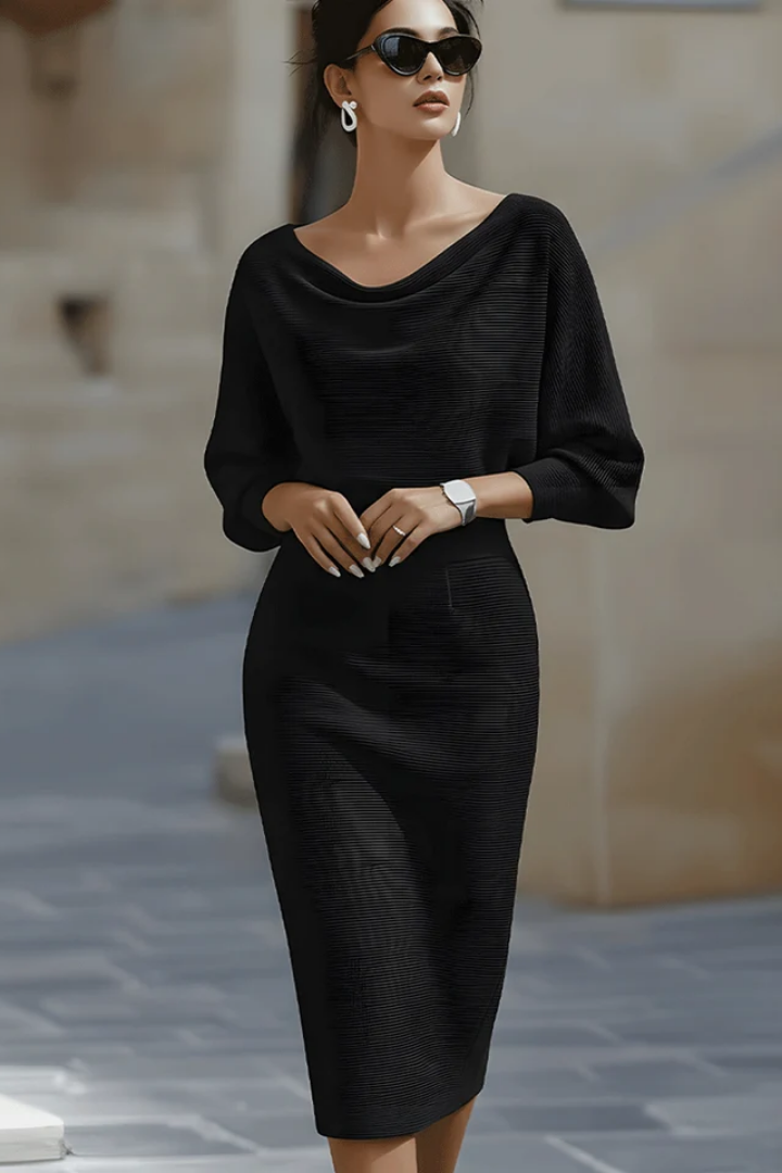 Elegantes und komfortables Damen Strickkleid Midi in Schwarz