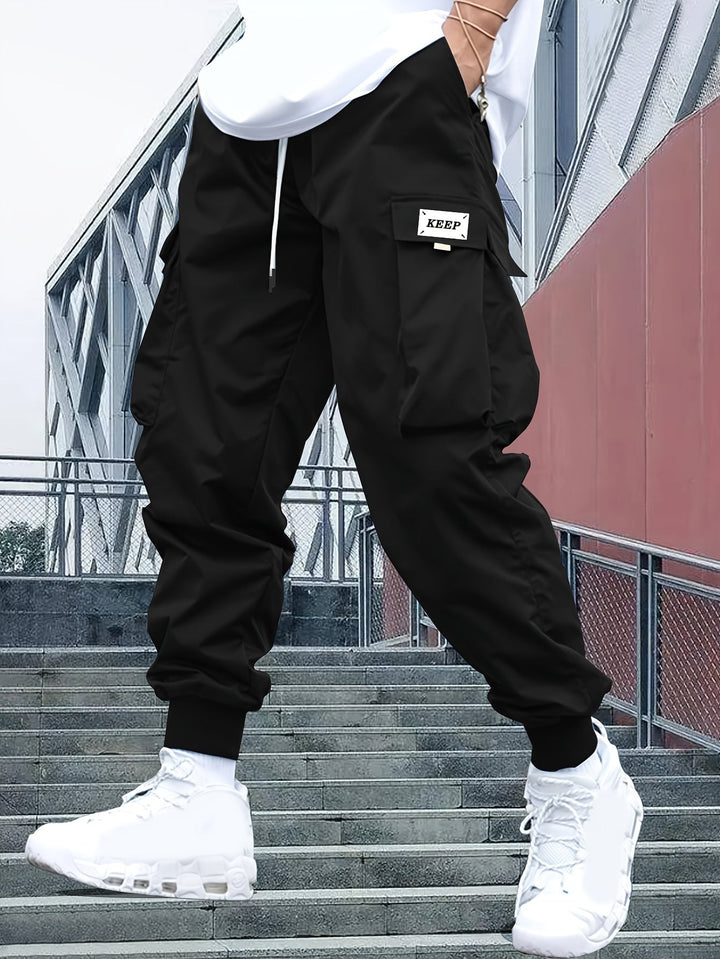 Herren Cargohose mit Jogger-Schnitt für den Alltag in Schwarz
