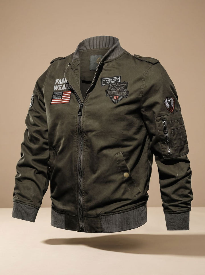 Herren Jacke im Bomberstil mit Military-Patches in Grün
