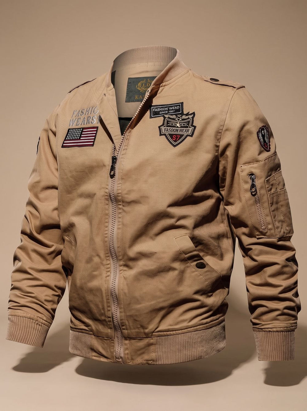 Herren Jacke im Bomberstil mit Military-Patches in Khaki