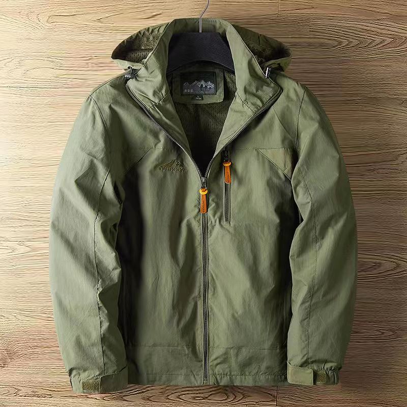 Herren Jacke mit Wetterschutz für den Herbst in Grün