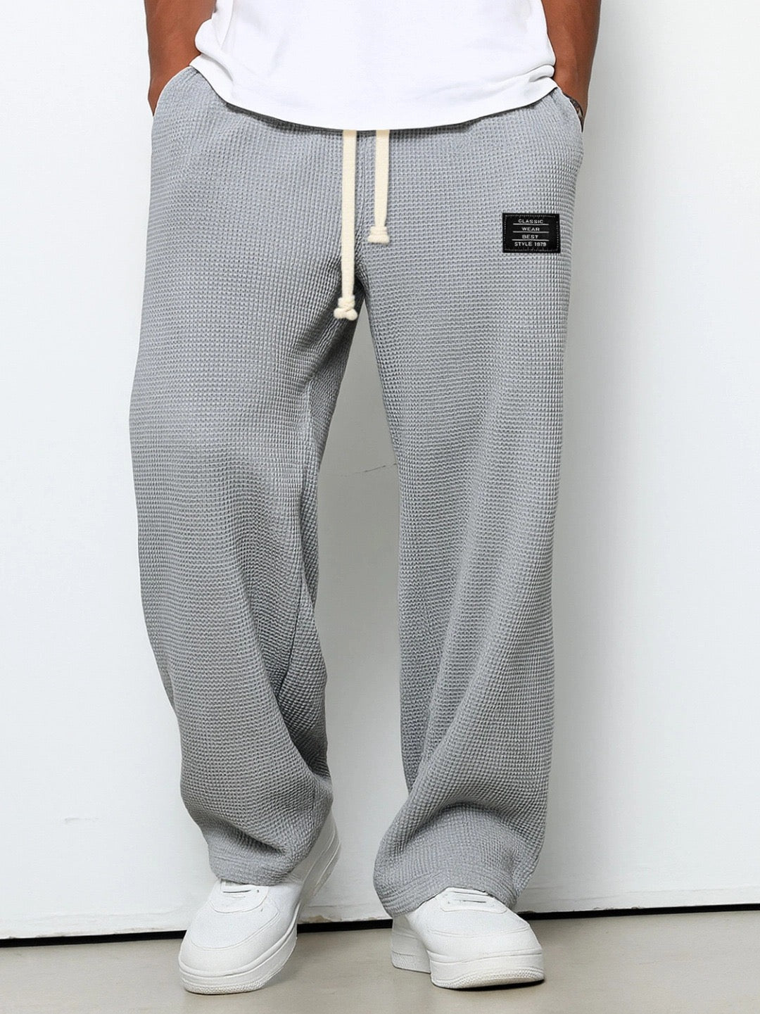 Herren Jogginghose im Urban-Stil mit tiefen Taschen in Grau