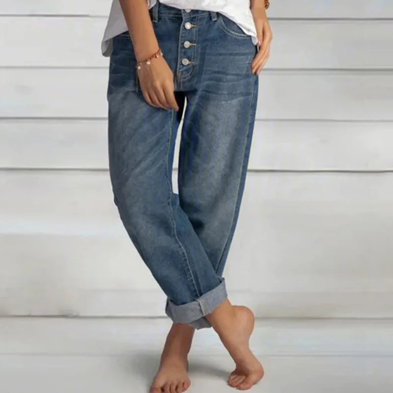 Jeans Clásicos de Talle Alto y Pierna Ancha en Azul 1