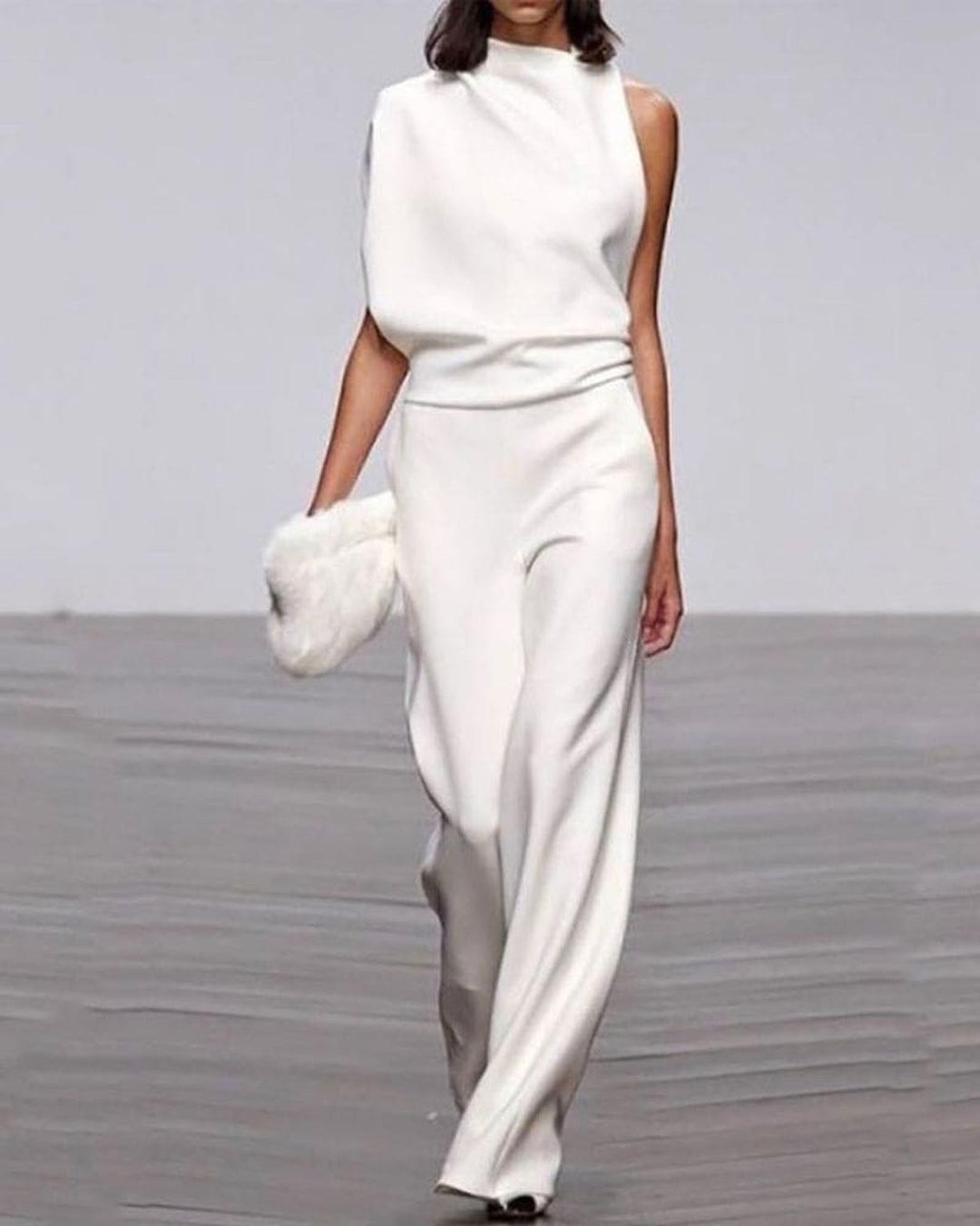 Jumpsuit Mujer Asimétrico con Pierna Ancha en Blanco