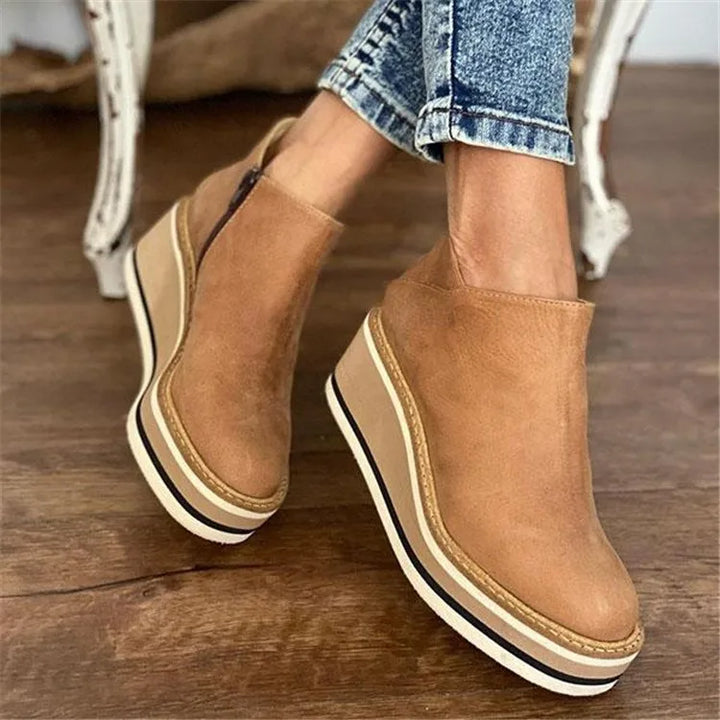 Klassische Damen Stiefeletten für den Herbst in Beige
