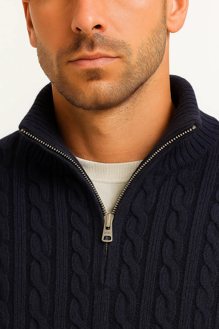 Klassischer Herren Pullover mit Zopfmuster in Schwarz 3
