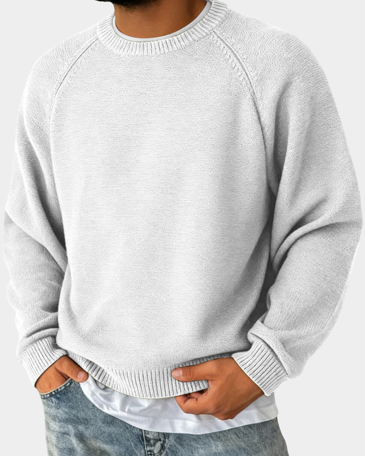 Klassischer Herrenpullover für Herbst und Lagenlook in Weiß