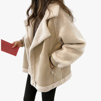 Ella | Kurze Damen Winterjacke aus Kunstlammfell