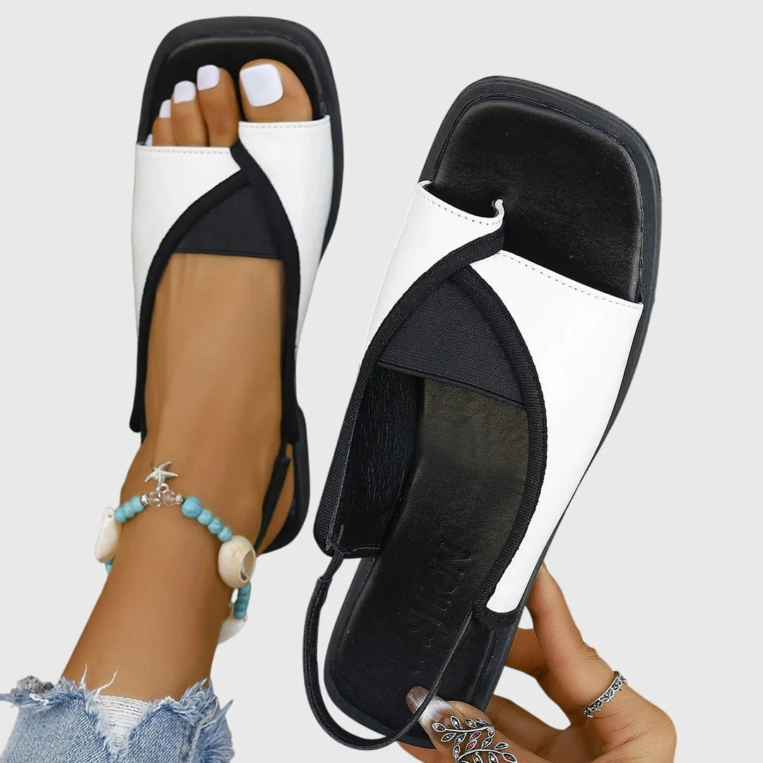 Sandalia Plana Minimalista para Verano en Blanco