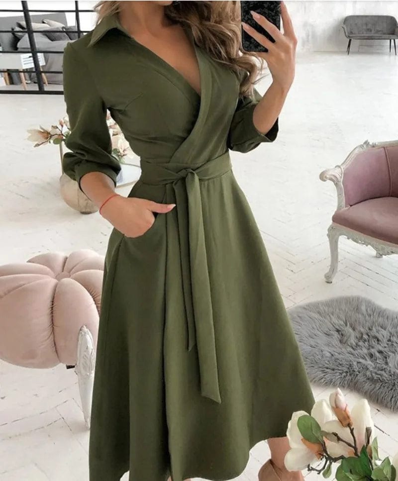 Schickes Midi-Kleid mit Gürtel en Armeegrün