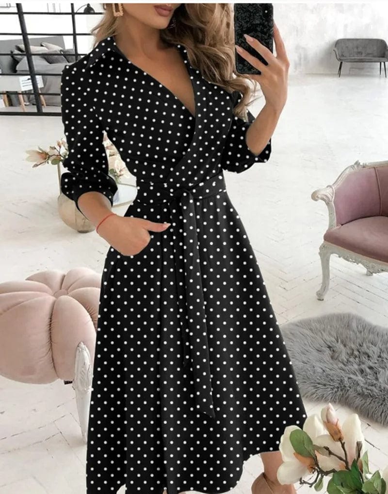 Schickes Midi-Kleid mit Gürtel en Schwarz gepunktet