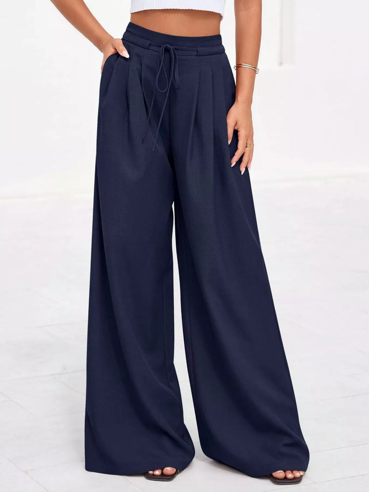 Schwarze Damenhose mit hohem Bund und Faltendetails in Dunkelblau