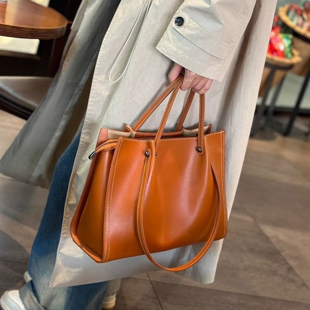 Vegan Leather Contrast-Stitch Structured Tote en Sunset Yellow