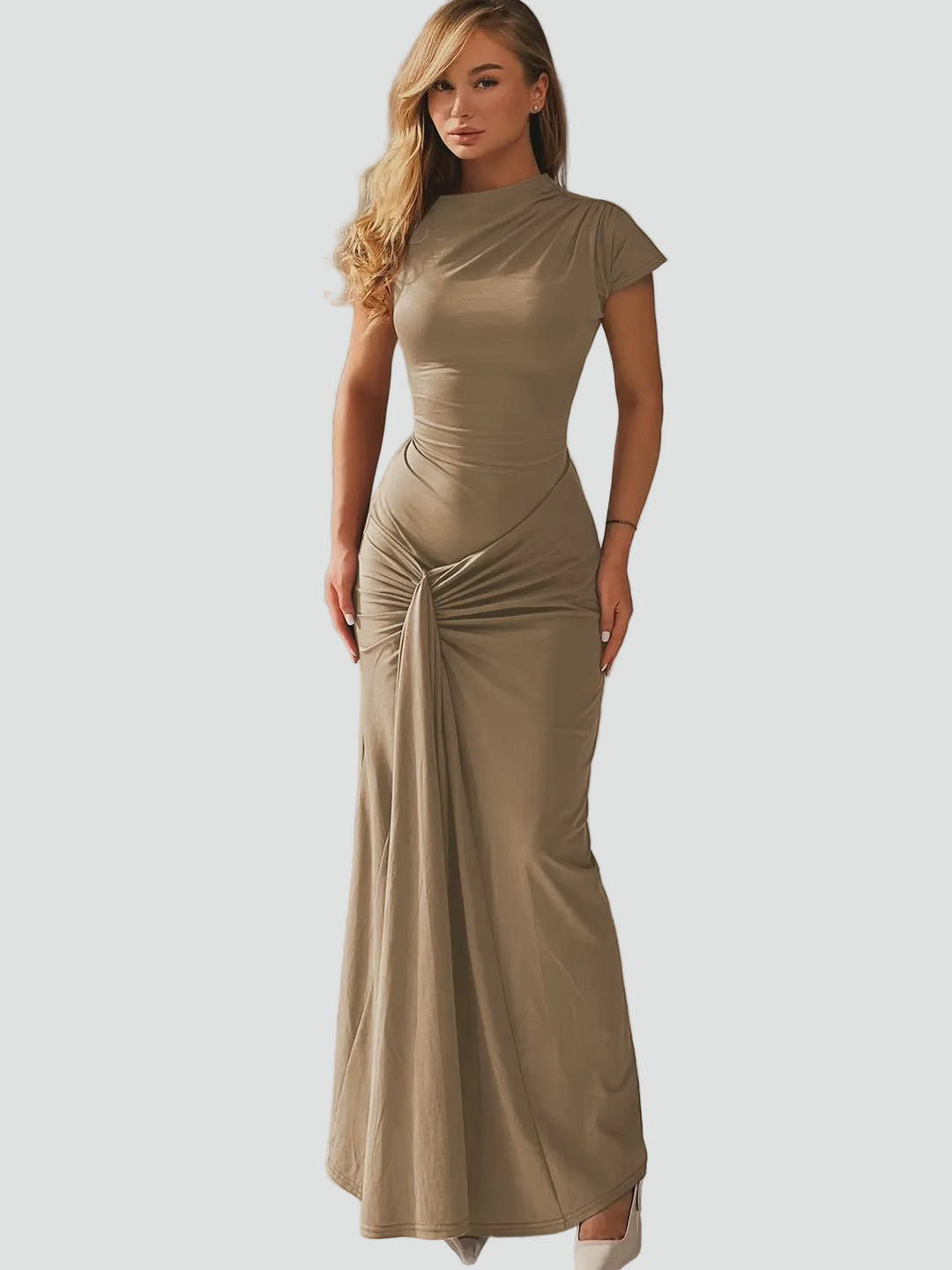 Vestido de Cóctel Maxi Ajustado con Pliegues en Caqui