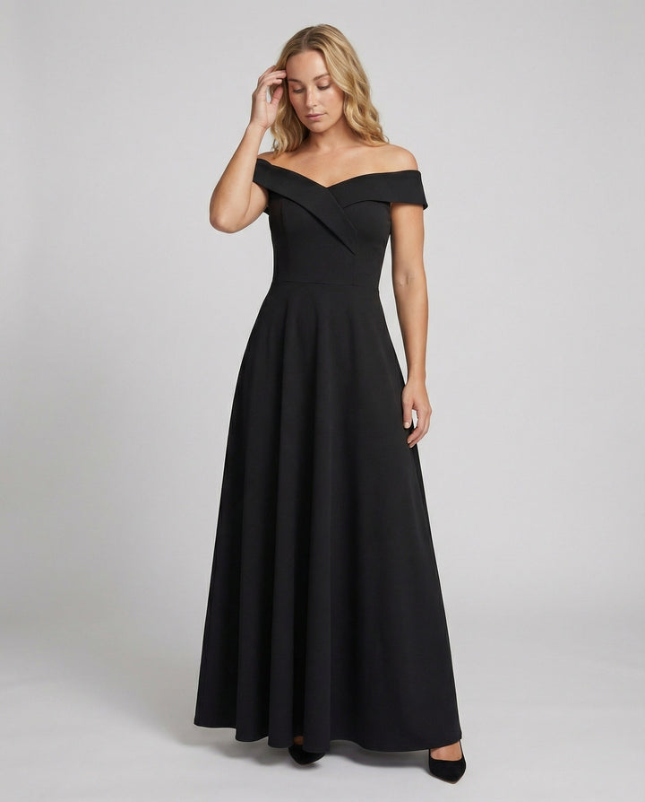 Vestido de invitada de boda largo sofisticado en Negro