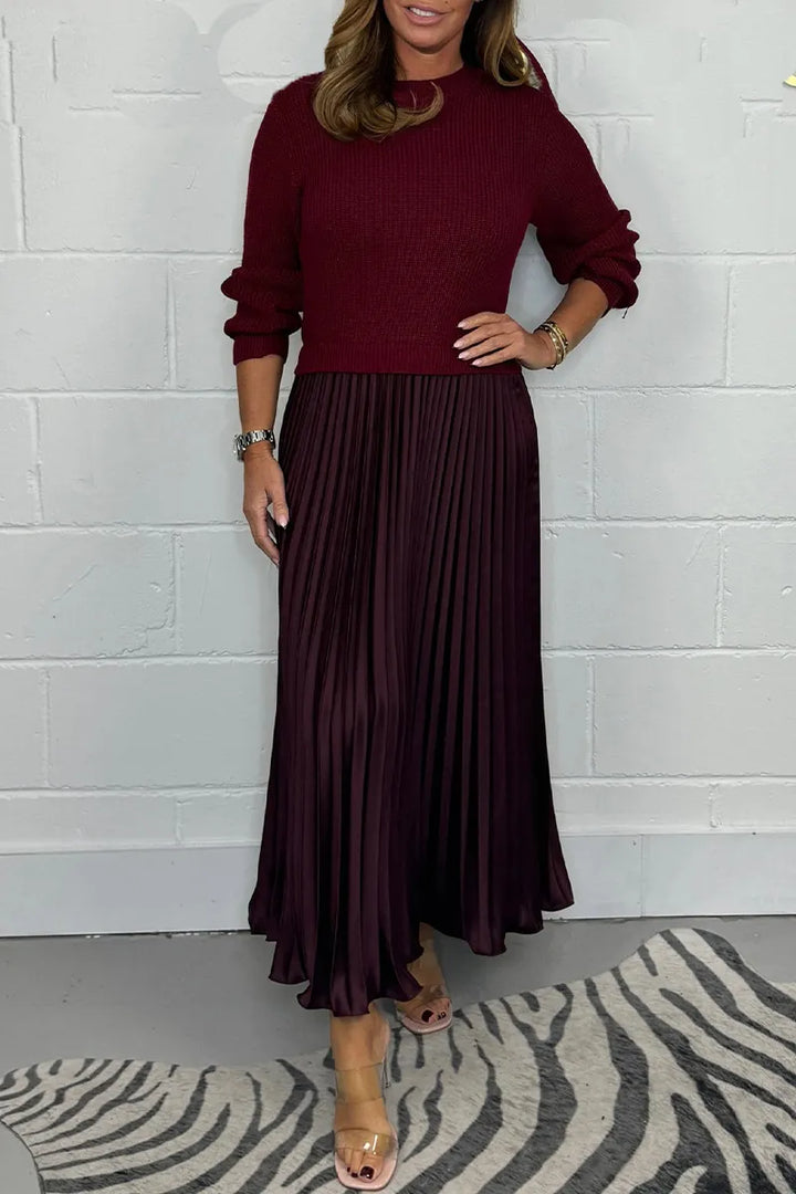 Vestido de Punto Midi con Falda Plisada en Vino