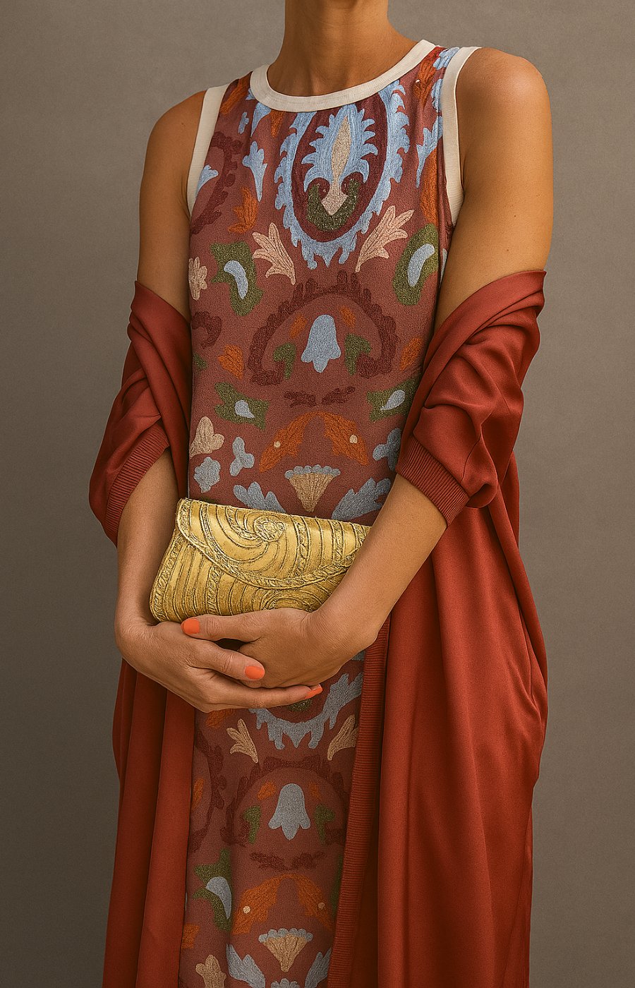 Vestido Elegante Maxi con Bordado Floral en Marrón