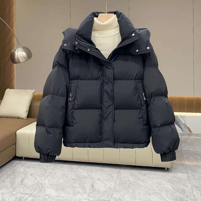 Warme Damen Winterjacke mit Kapuze und Kragen (2)