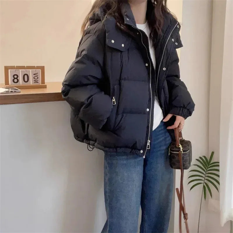 Warme Damen Winterjacke mit Kapuze und Kragen in Schwarz
